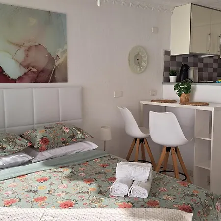 Slow Boat Experience Appartement Callao Salvaje