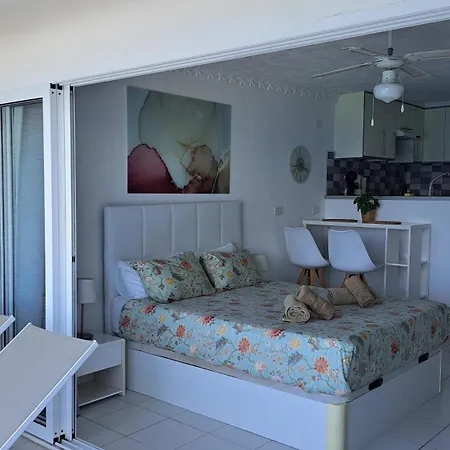 Slow Boat Experience * Callao Salvaje