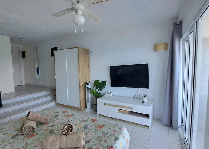 Slow Boat Experience